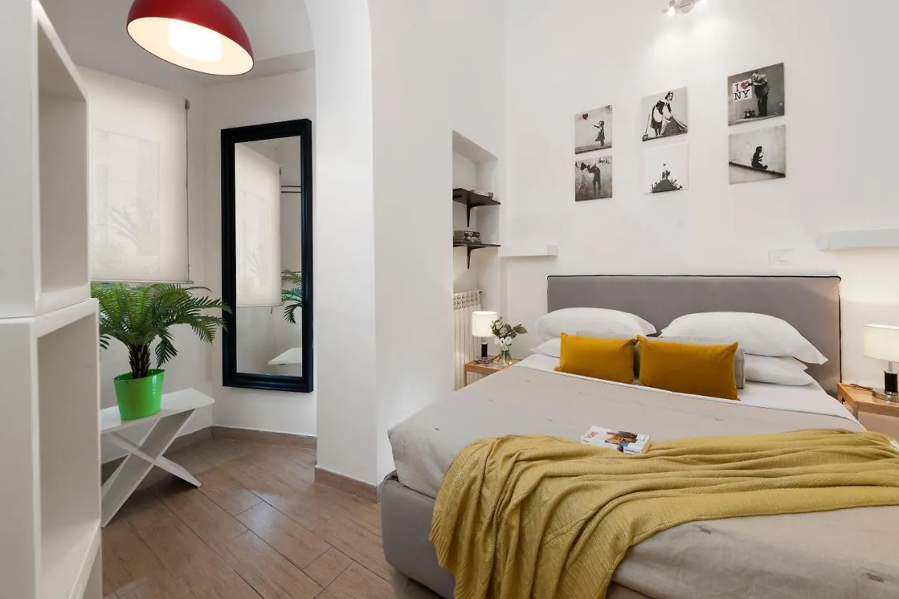 Grotte&Grottino, 2 Next Door Apt In Campo De Fiori Apartment Rome Italy