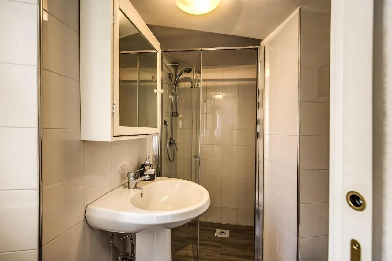 Grotte&Grottino, 2 Next Door Apt In Campo De Fiori Apartment Rome